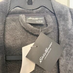 Eddie Bauer men’s Grey Robe Small Medium
